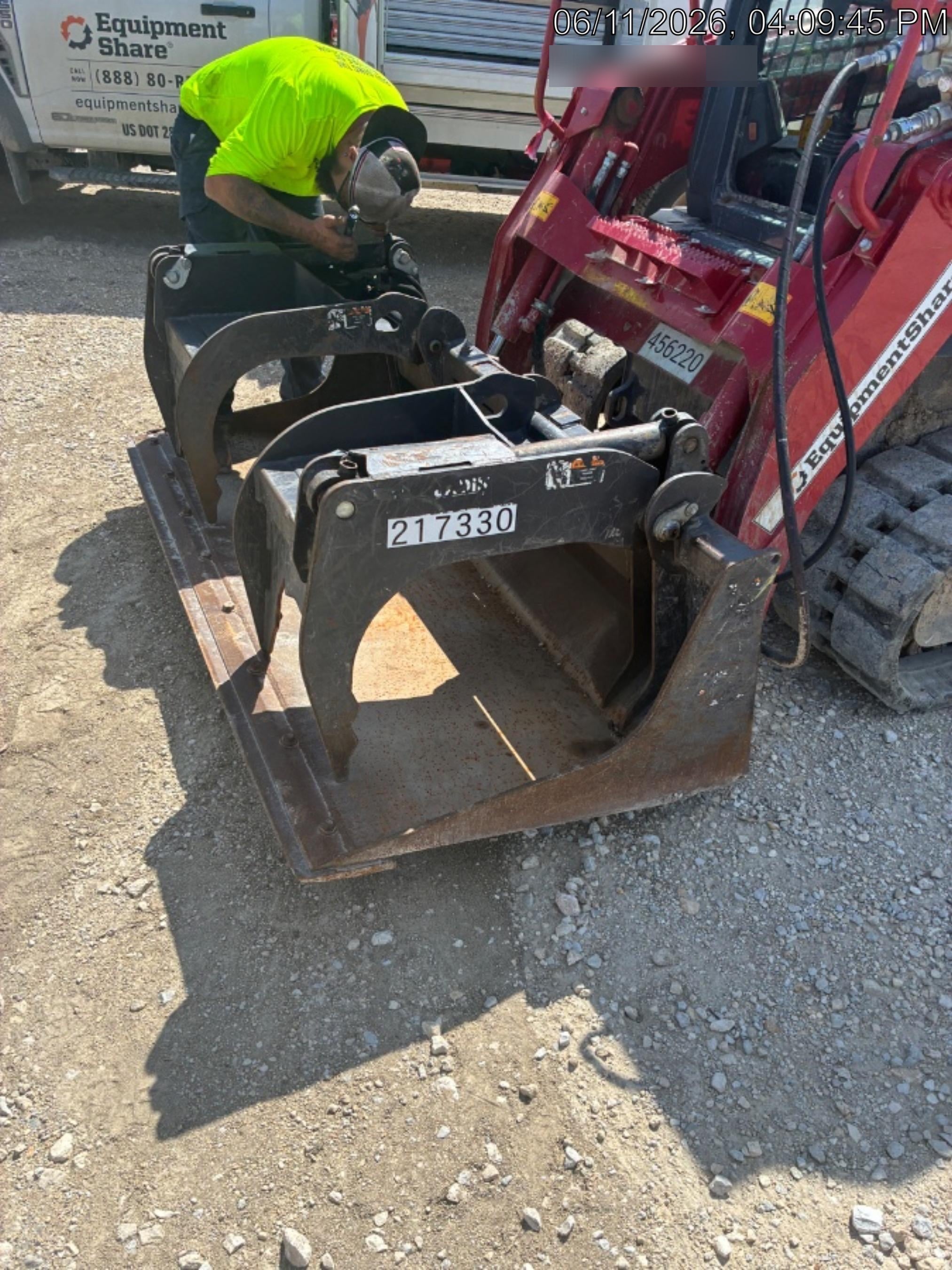 2024 TAKEUCHI TL10V2-CR