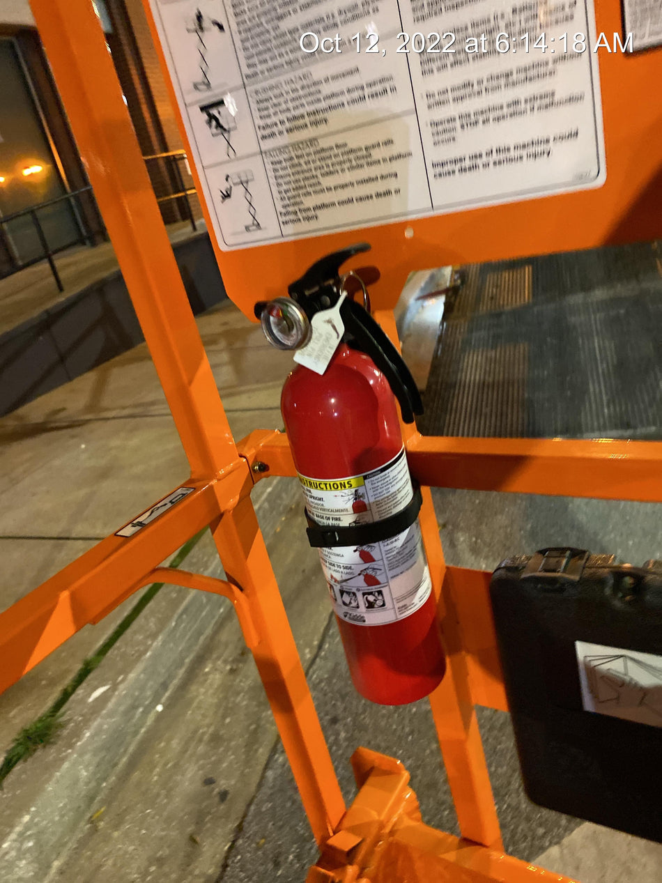 2021 JLG ES1330L