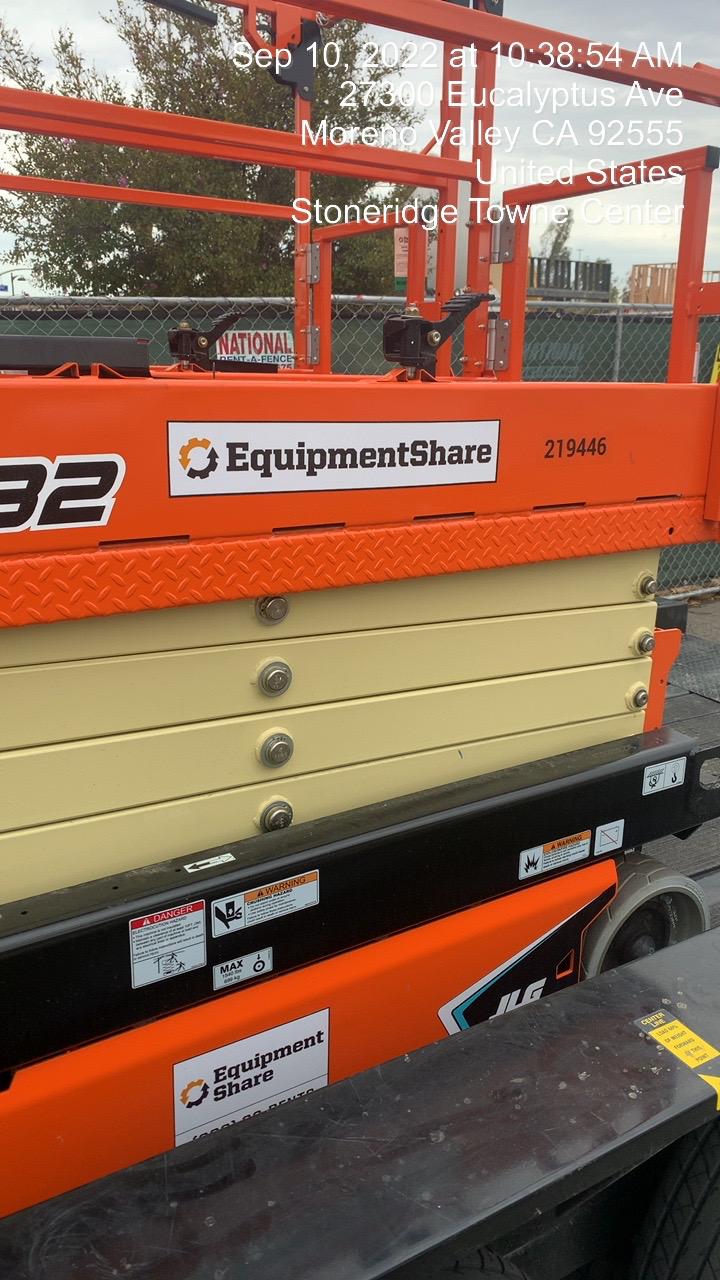 2022 JLG ES1932