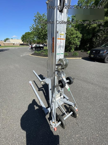 2023 GENIE SLC-24