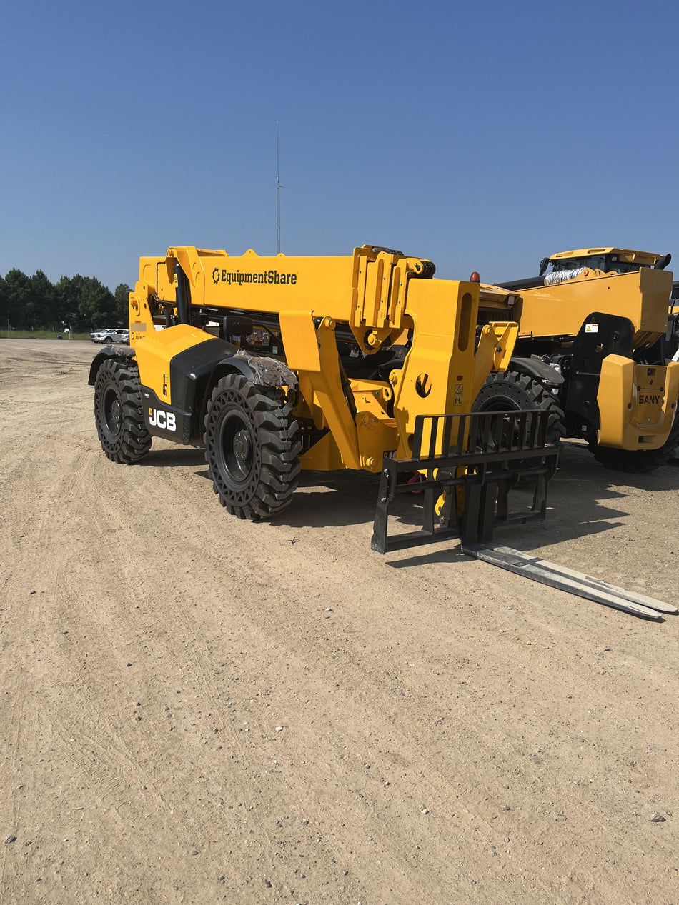 2023 JCB 510-56
