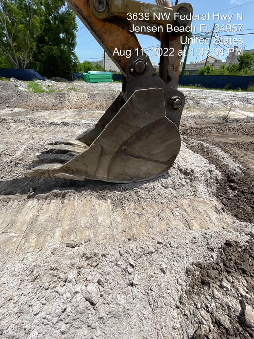 2017 CASE 36" Bucket - Case