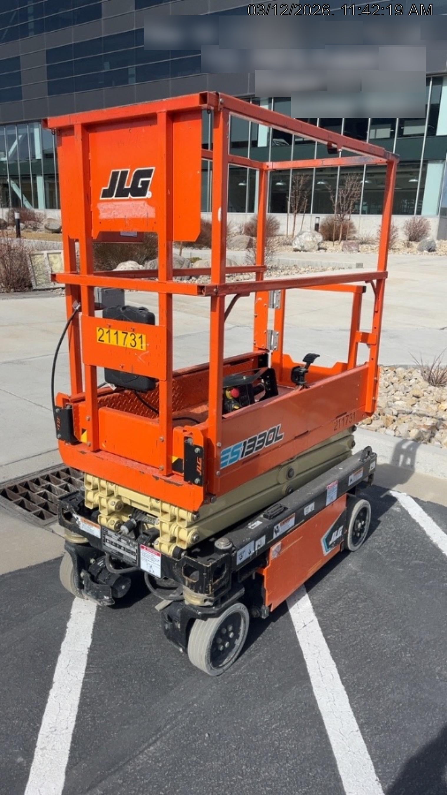 2022 JLG ES1330L