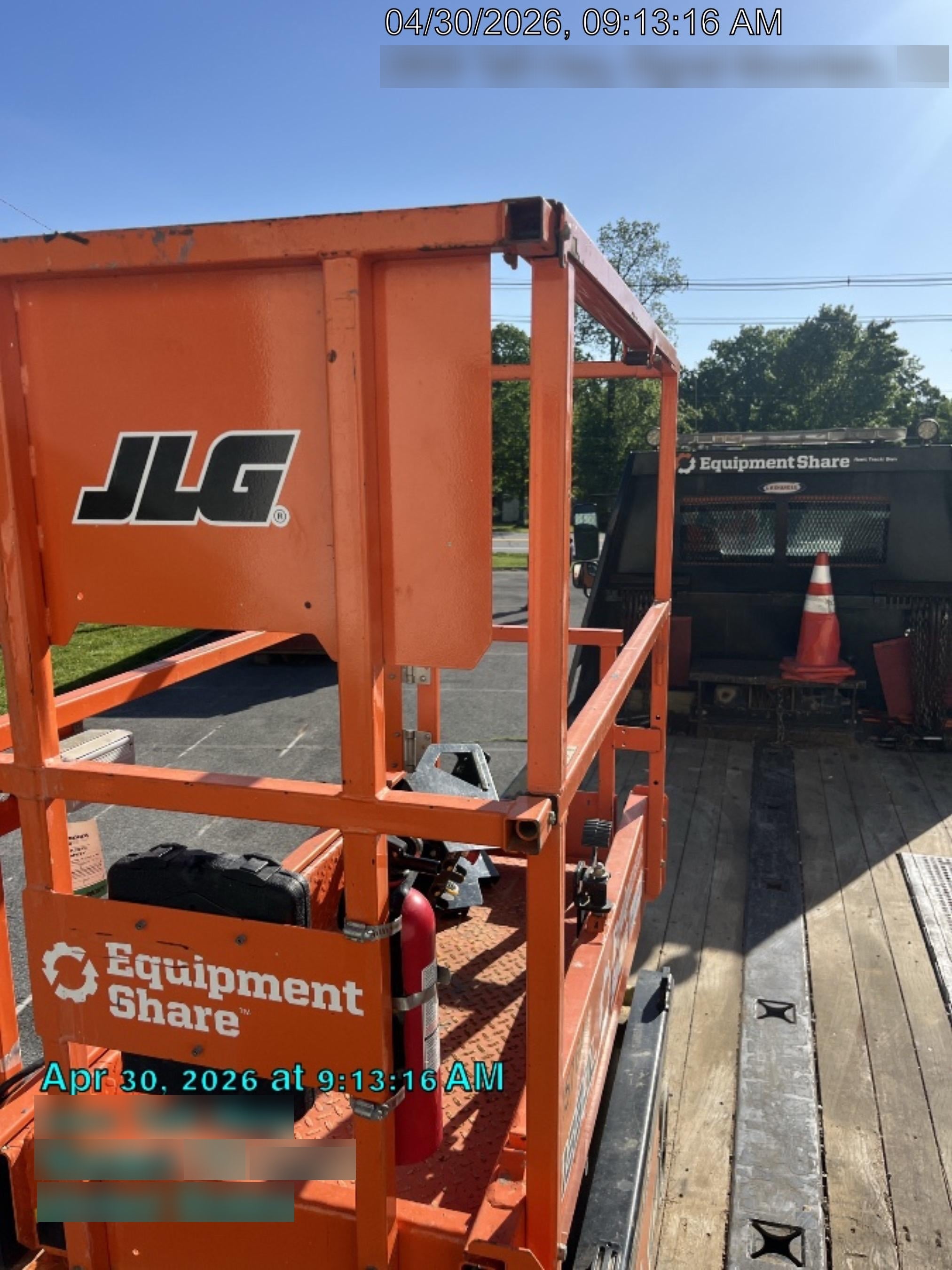2022 JLG ES1330L