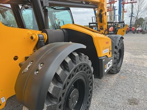 2024 JCB 510-56