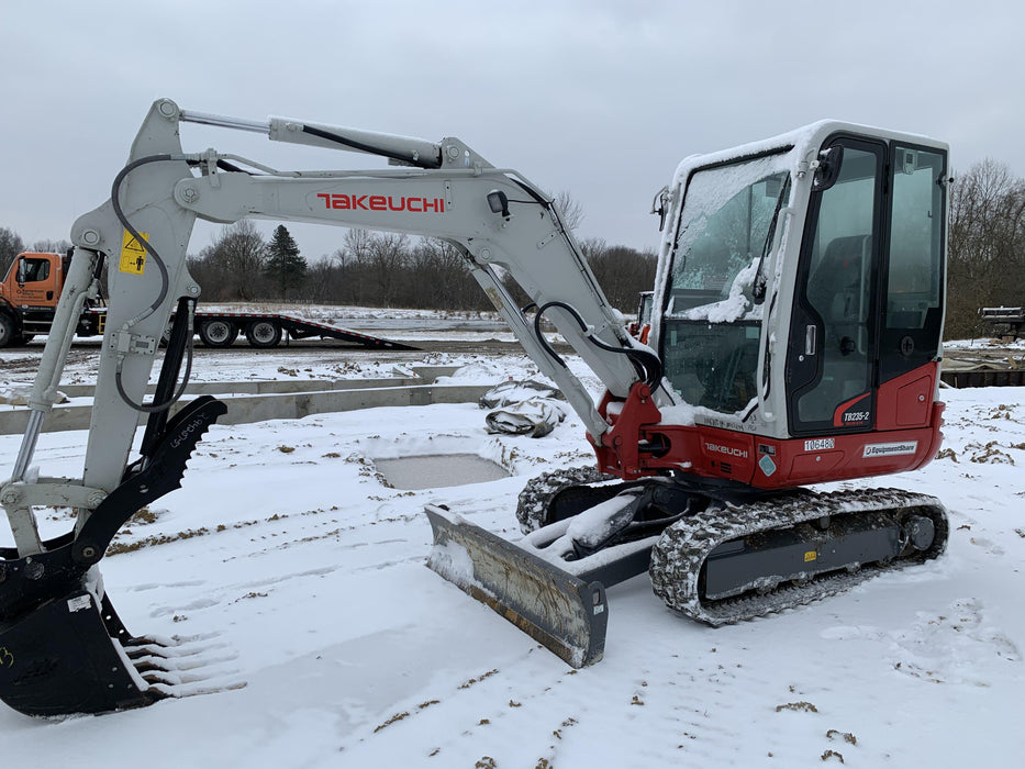 2020 TAKEUCHI TB235-2CR