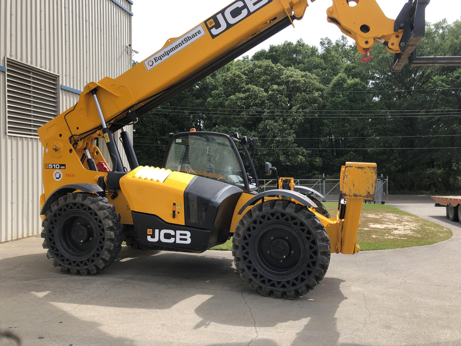 2020 JCB 510-56 Canopy, 74 HP, Solid Tires, STD Worklight, Beacon, Aux Hydraulics, Lifting Eye, Back up Alarm w/66" Carriage/60" Forks