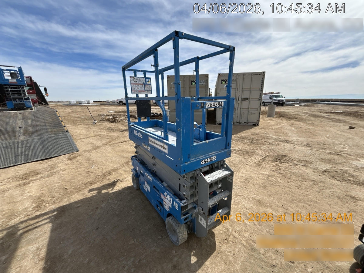 2023 GENIE GS-3232