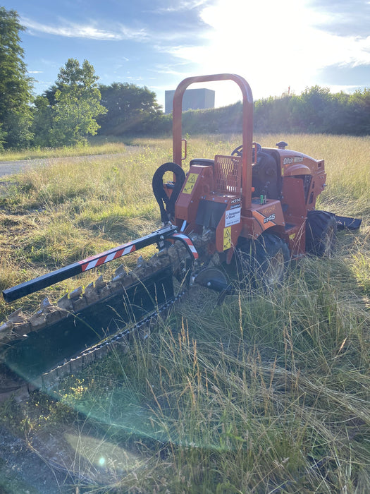 2022 DITCH WITCH RT45A
