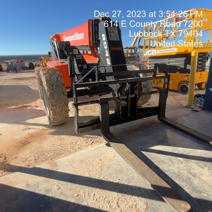 2023 SKYTRAK 8042