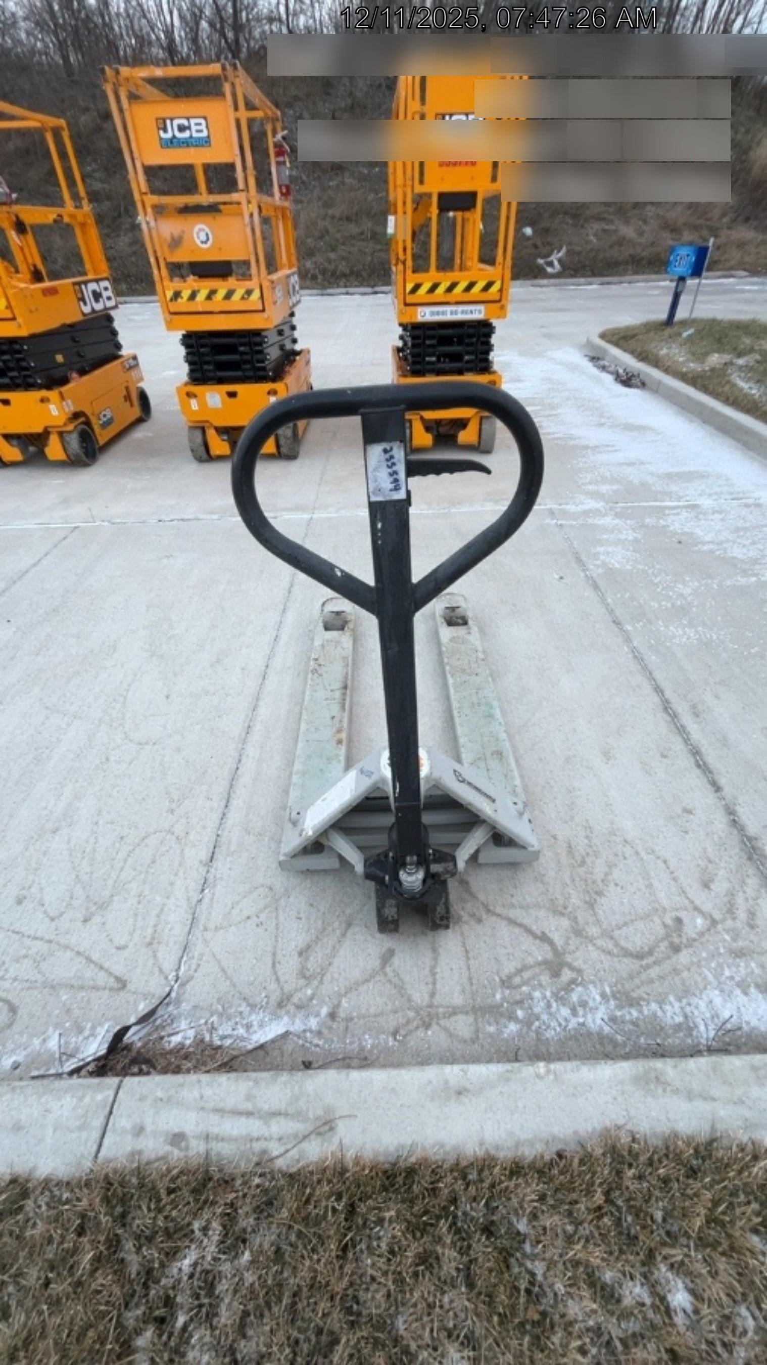 2022 STRONGWAY 4400 lb Pallet Jack