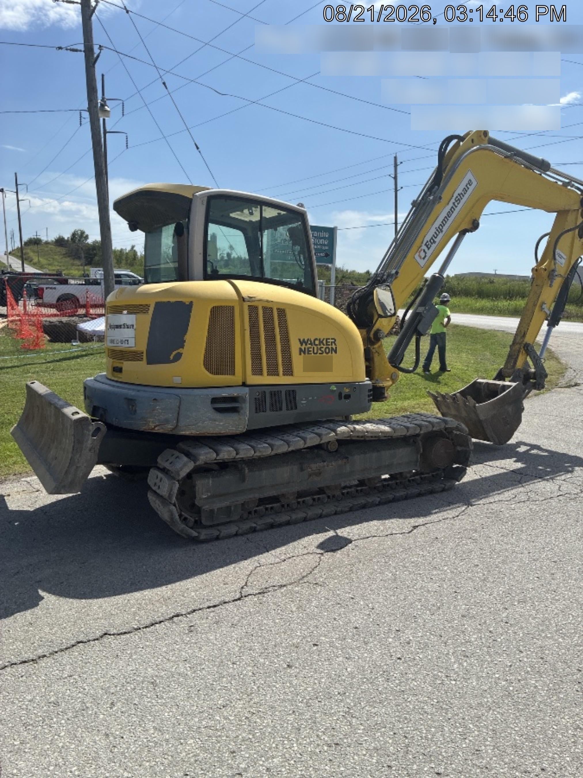 Wacker Neuson ET90 Enclosed Cab, Hybrid Tracks, Long Dipperstick, Bucket