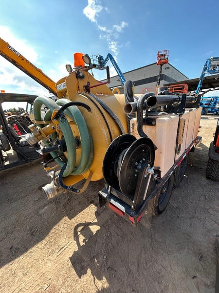 2021 Vac-Tron LP573XDT T4 Koehler Diesel Engine, 500 Gallon Debris Tank, x2 100 Gallon Water Tanks