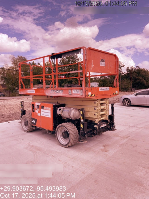2021 JLG RT4069