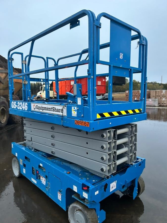 2022 GENIE GS-3246
