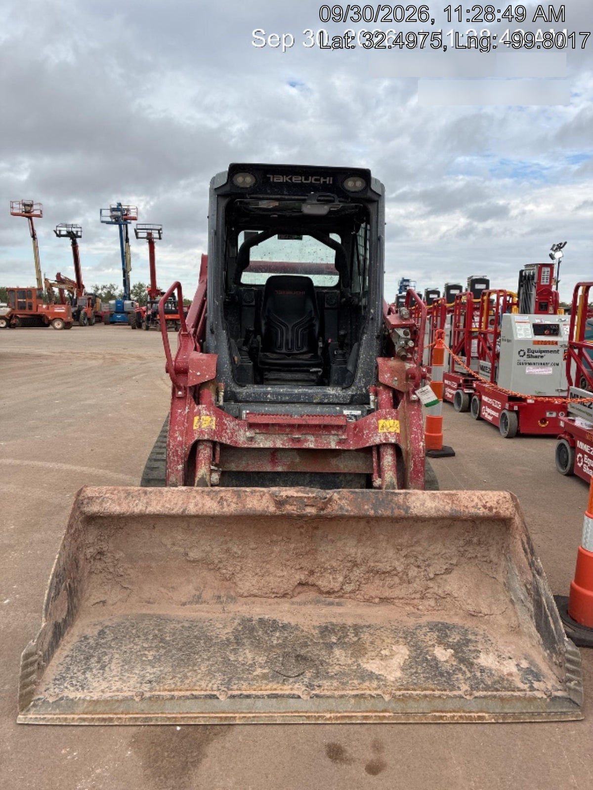2023 TAKEUCHI TL10V2-CR