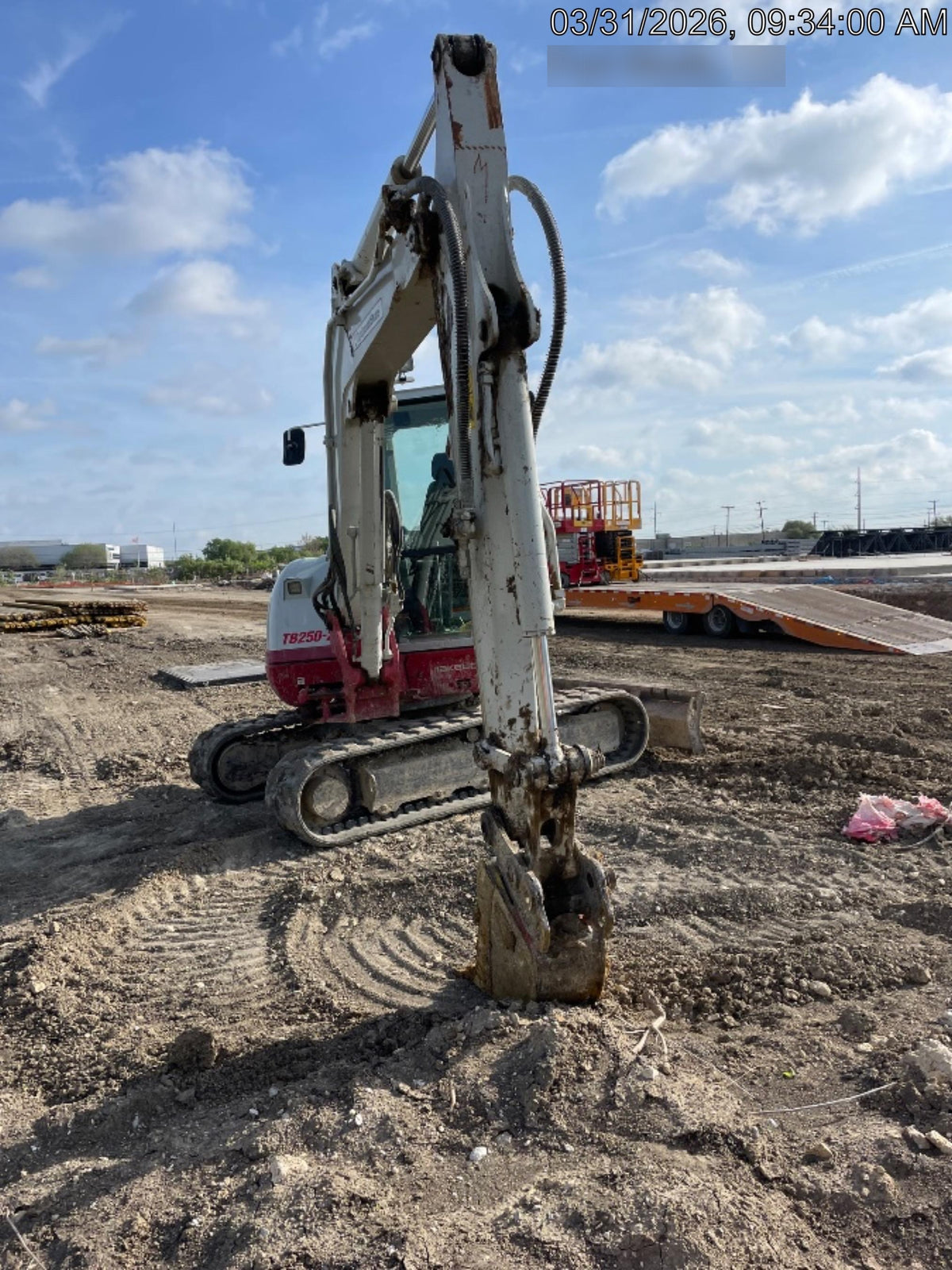 2022 TAKEUCHI TB250-2C