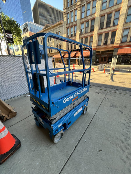 2023 GENIE GS-1432
