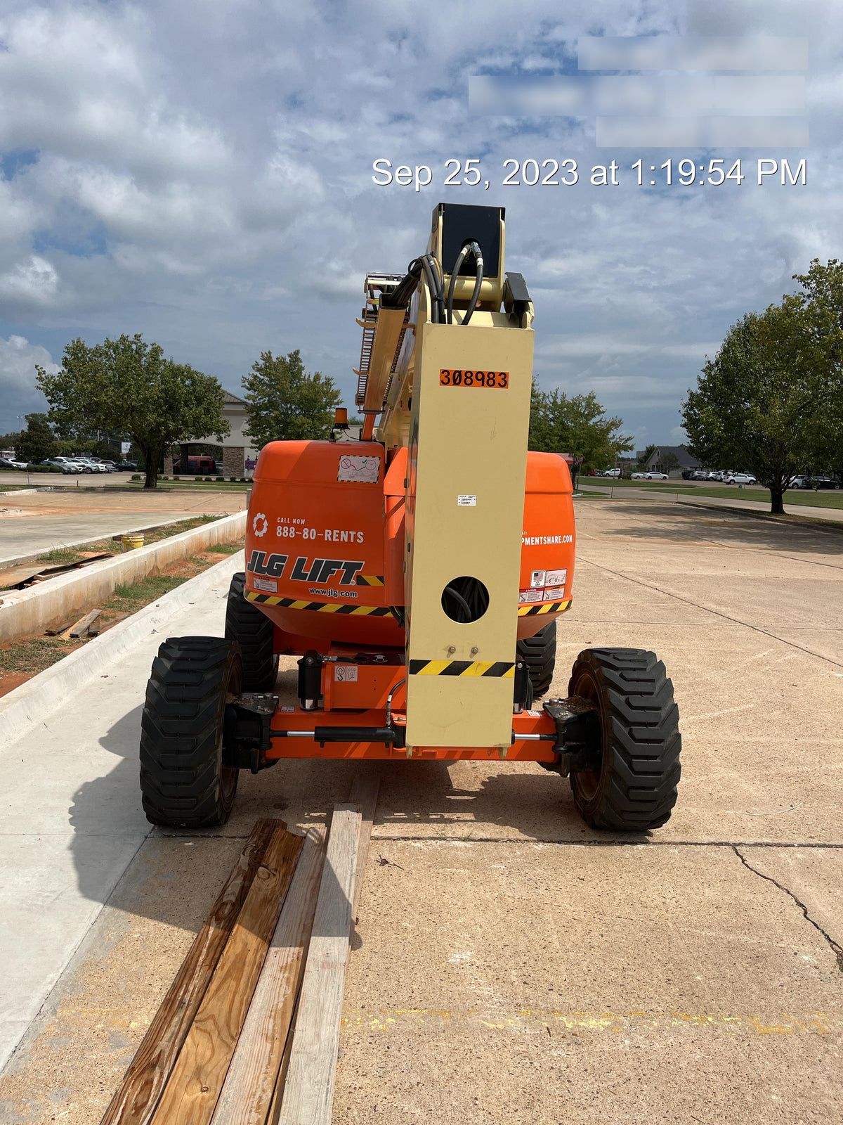 2023 JLG 600AJ