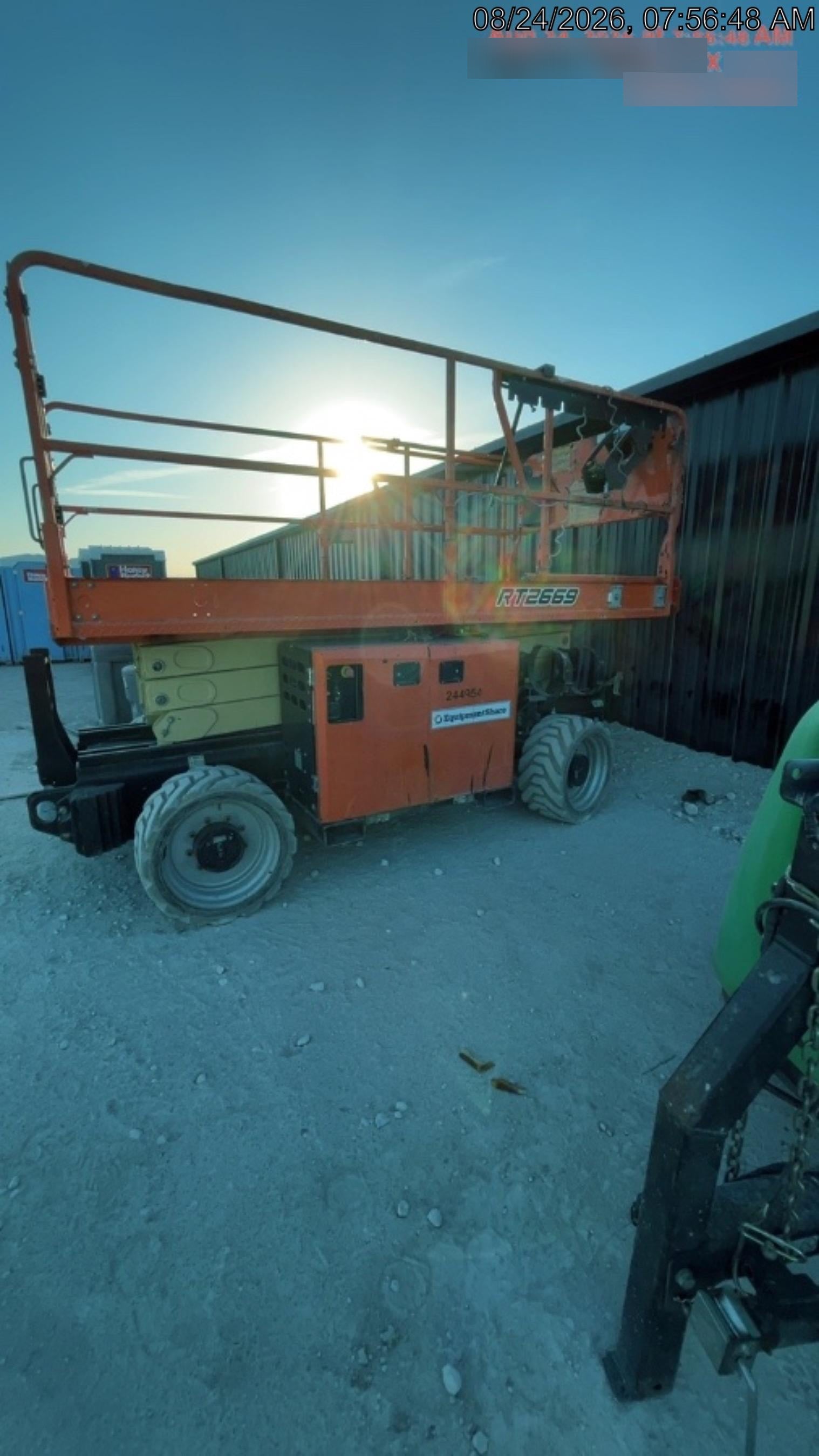 2022 JLG RT2669