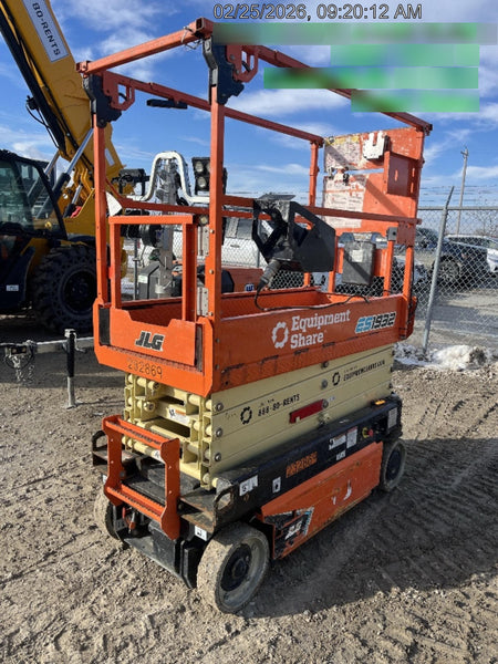 2022 JLG ES1932