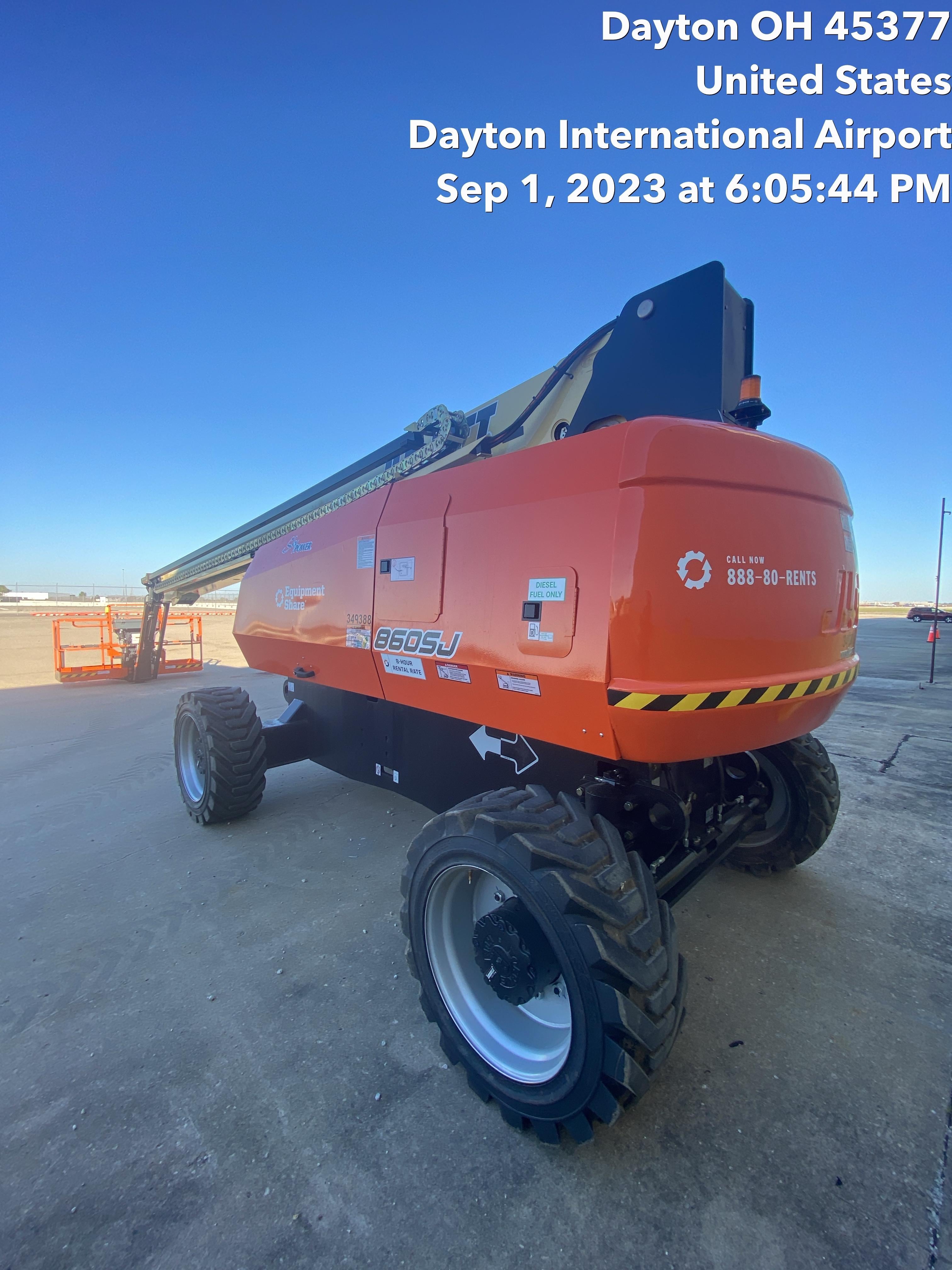 2023 JLG 860SJ