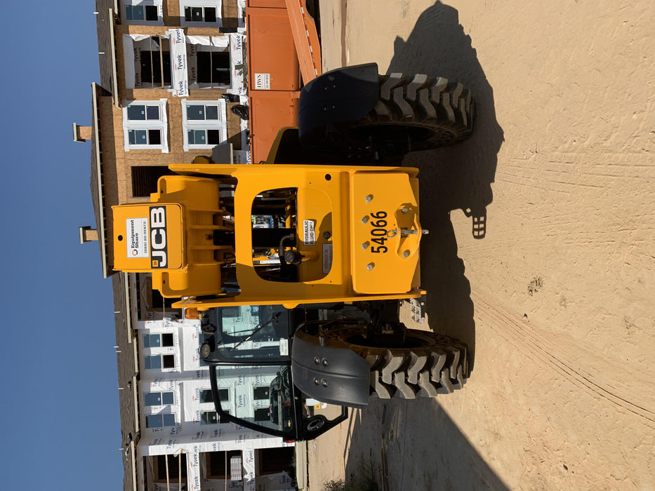2019 JCB 509-42 Cab/Heat/Air, 74 HP, Solid Tires, STD Worklight, Beacon, Aux Hydraulics, Lifting Eye, Back up Alarm w/66" Carriage/60" Forks