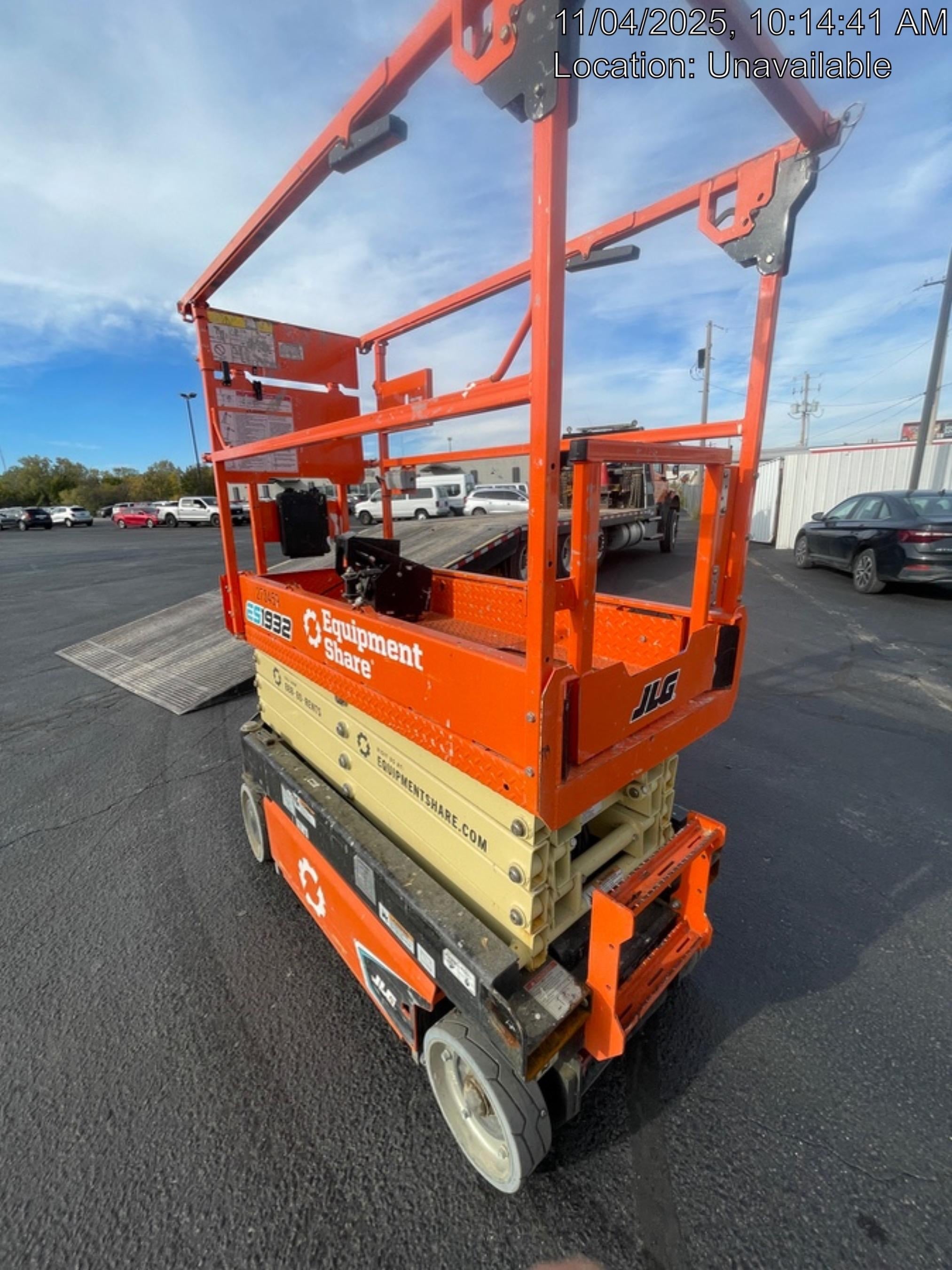 2022 JLG ES1932