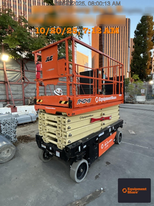 2022 JLG R4045