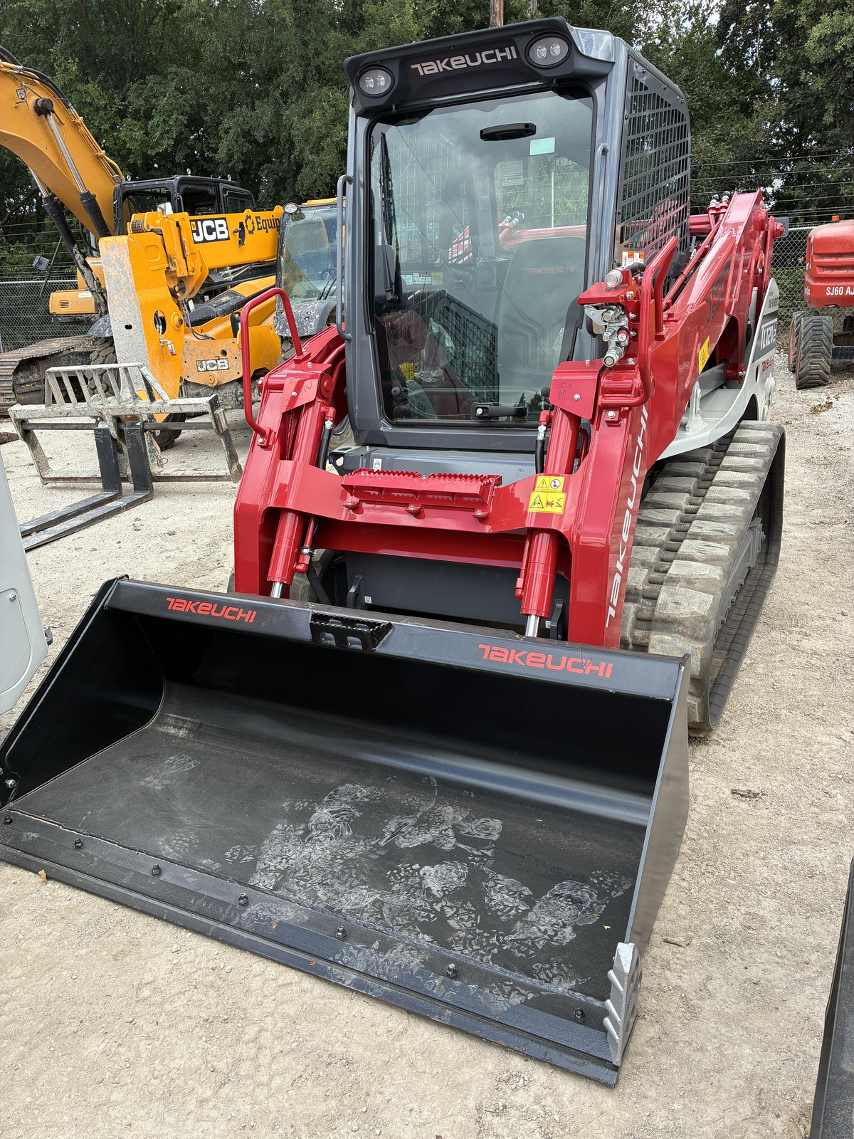 2026 TAKEUCHI TL12V2-CR