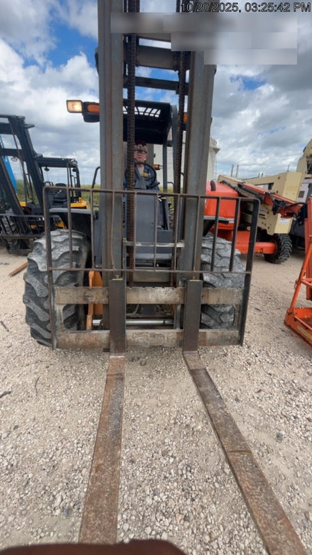 2021 CASE 586H