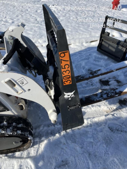 2023 BOBCAT 36" Mini Skid Steer Fork Carriage - Bobcat