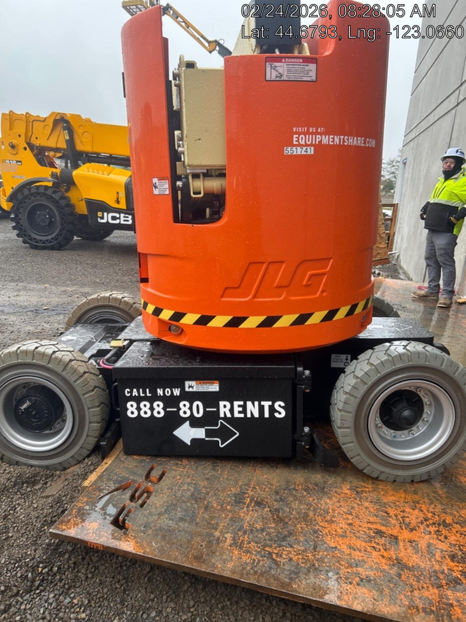 2025 JLG E300AJP