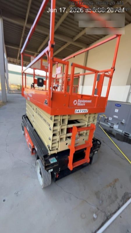 2022 JLG ES3246