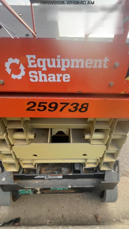 2022 JLG ES3246