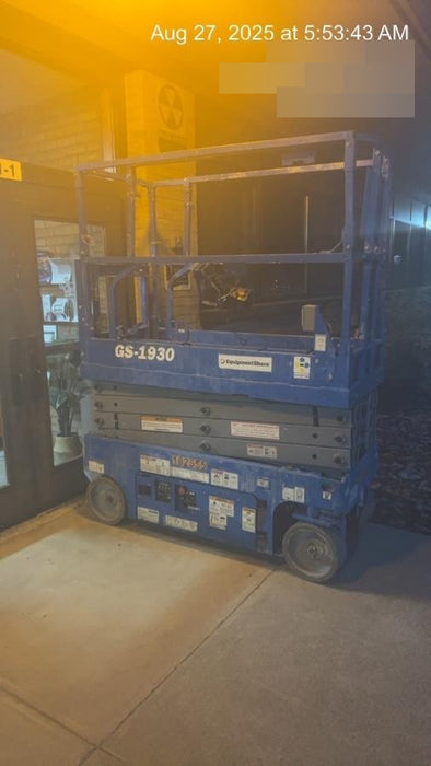 2020 Genie GS-1930 Solid Non Marking Tires, Beacon, Folding rails with half height swing gate, 800W Inverter