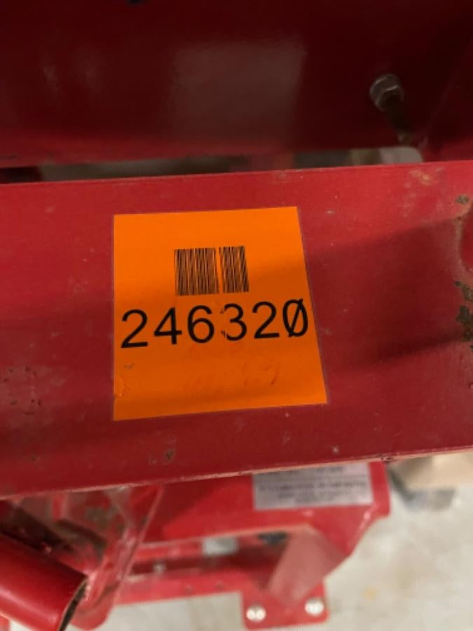 2022 ROL-A-LIFT M-6