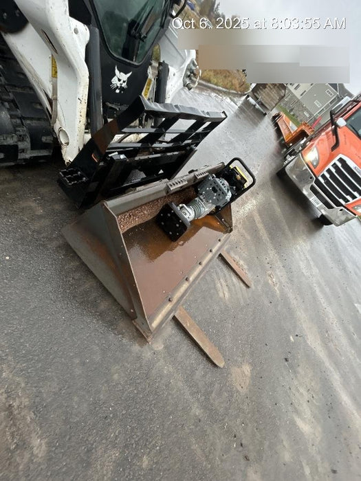 2021 ARROW MATERIAL HANDLING 60" Pallet Forks