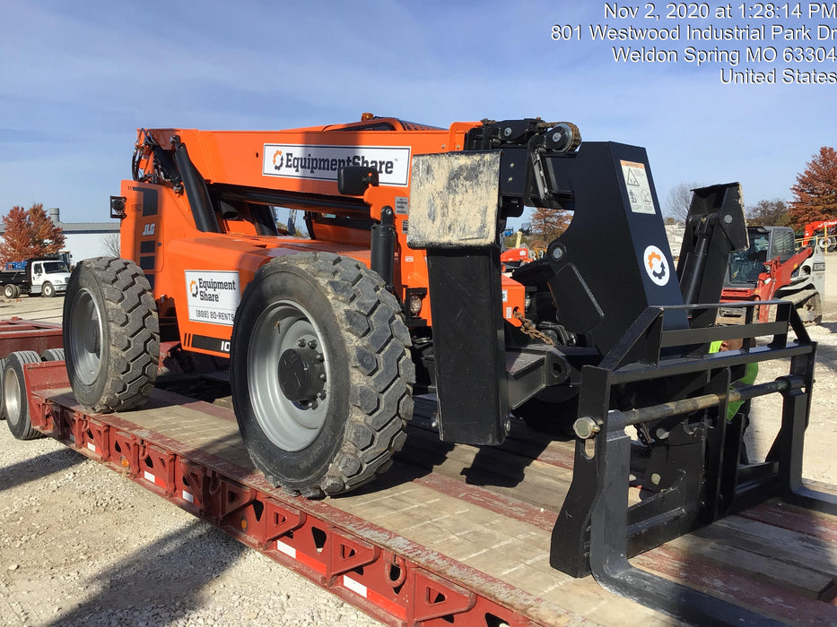 2020 Skytrak 10054 74 Hp, Cab/Heat/Air, FF Tires, Work Lights, Beacon, Aux Hydraulics, Back up Alarm, Lifting Eye, ES Decals