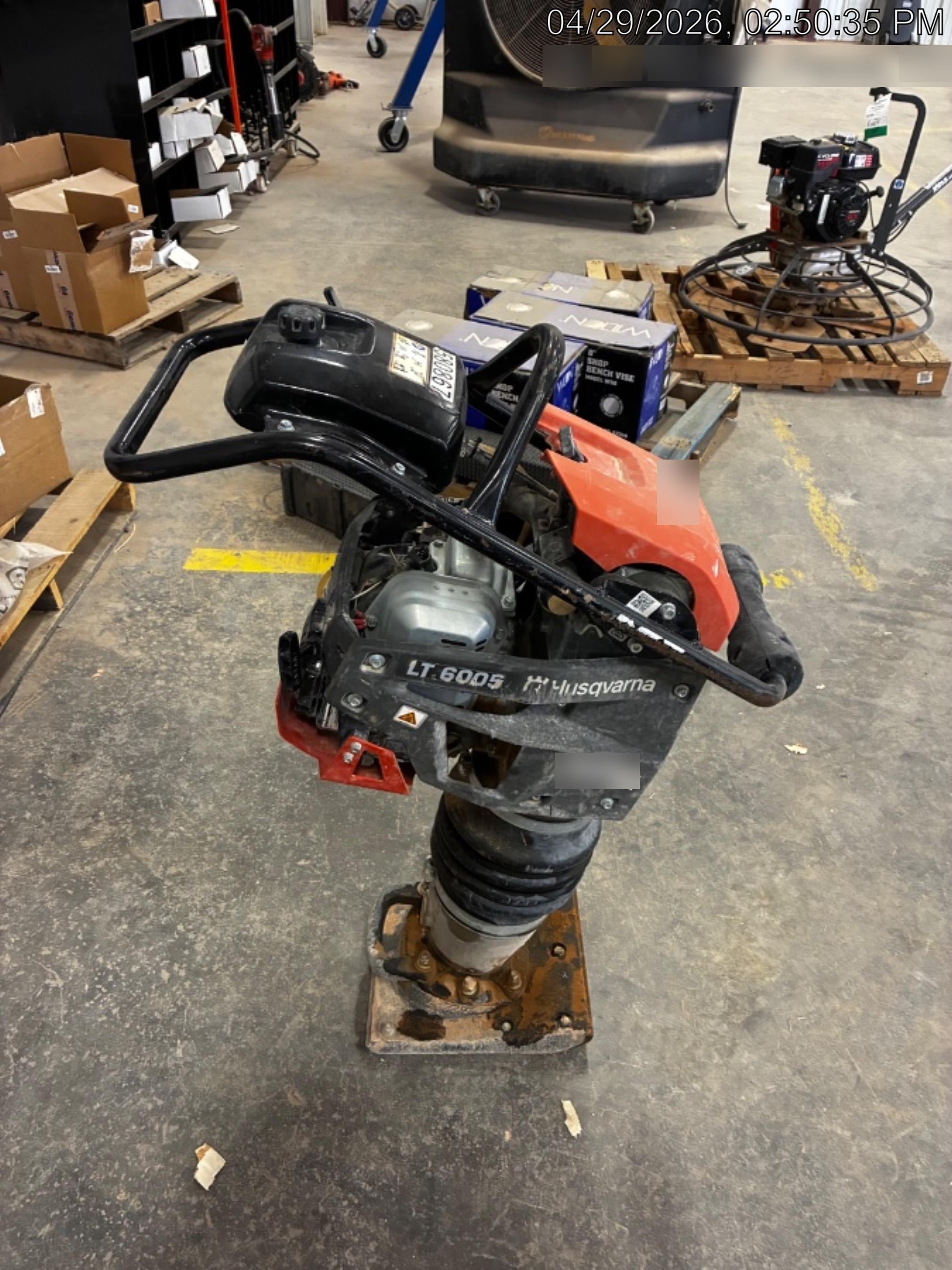 2025 HUSQVARNA LT6005