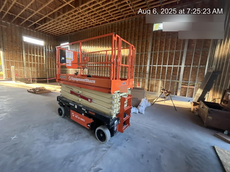 2022 JLG R4045