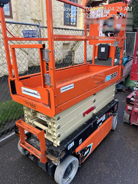 2021 JLG ES1932