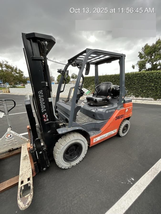 2022 CROWN 5,500lb Manual Pallet Jack - Crown