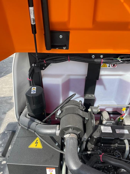 2025 Generac MLT6SMDS Diesel, Mitsubishi / Final Tier 4 Engine, 10.5 HP @ 1800 RPM, (4) 320W G4 LED's, Brushless Excitation, Capacitor Regulated, Vertical Mast, Manual Winch, 5kW Export Power, Power Zone Auto Light Controller