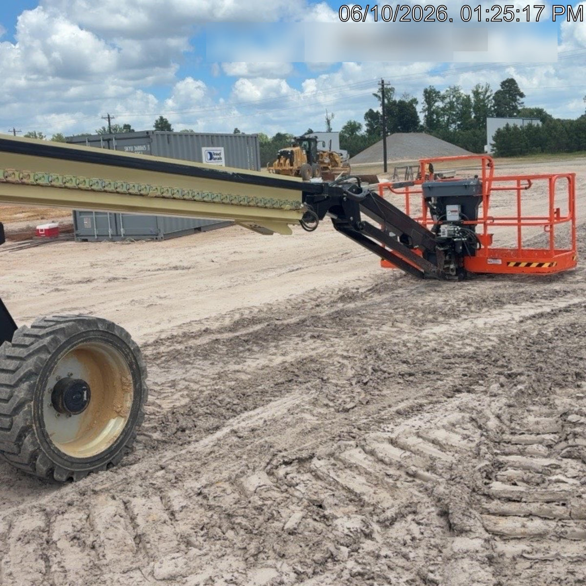 2025 JLG 660SJ