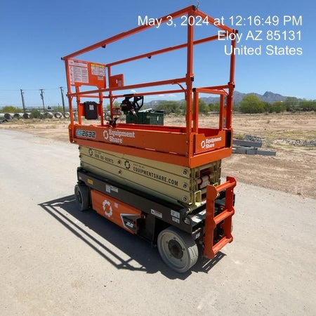 2023 JLG ES2632