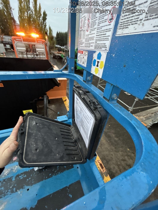 2020 Genie GS-1930 Solid Non Marking Tires, Beacon, Folding rails with half height swing gate, 800W Inverter