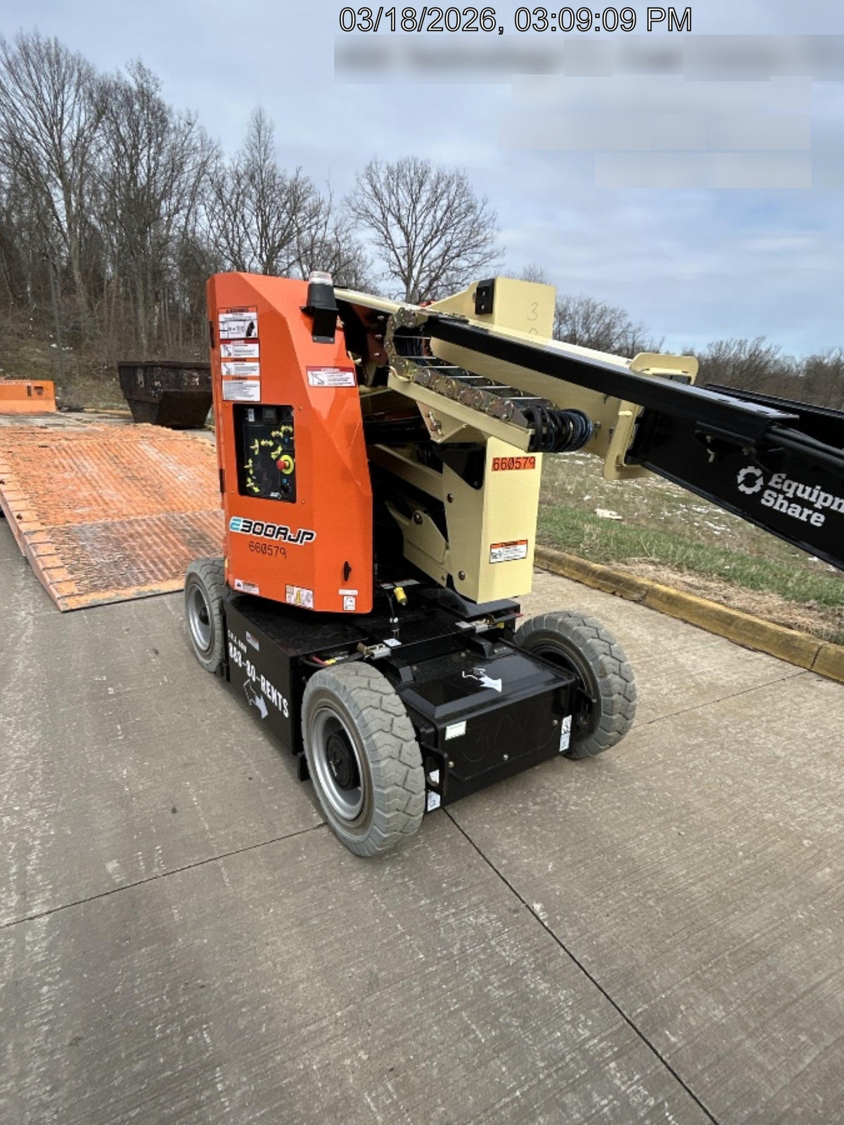2026 JLG E300AJP