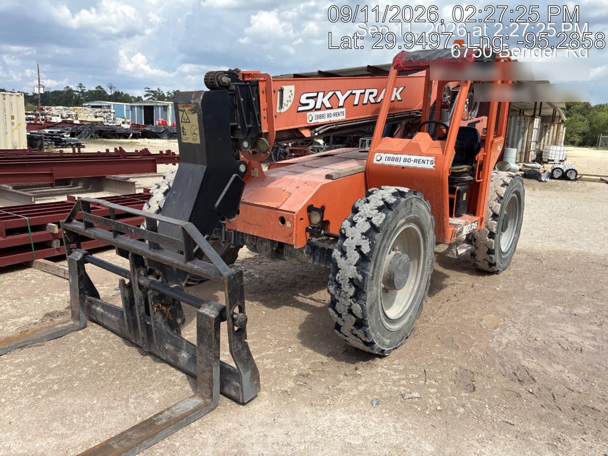 2019 Skytrak 6036 Canopy, Solid Tires, LED Work Lights, Beacon w/72" Carriage, 48" Pallet Forks