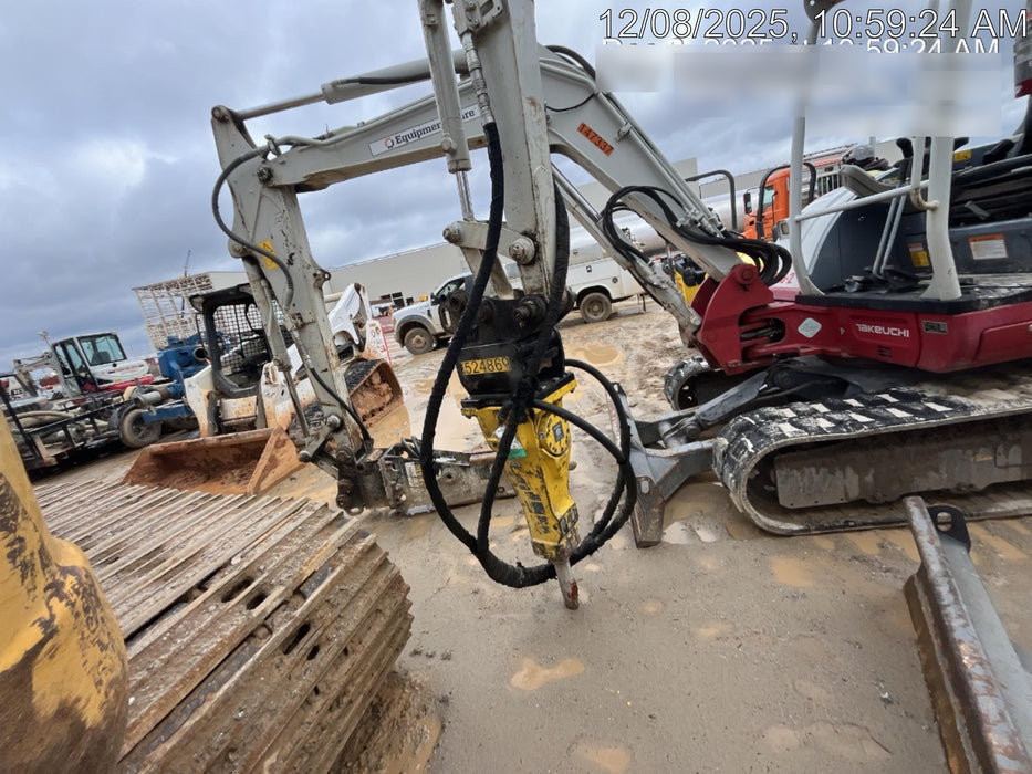 2021 TAKEUCHI TB250-2